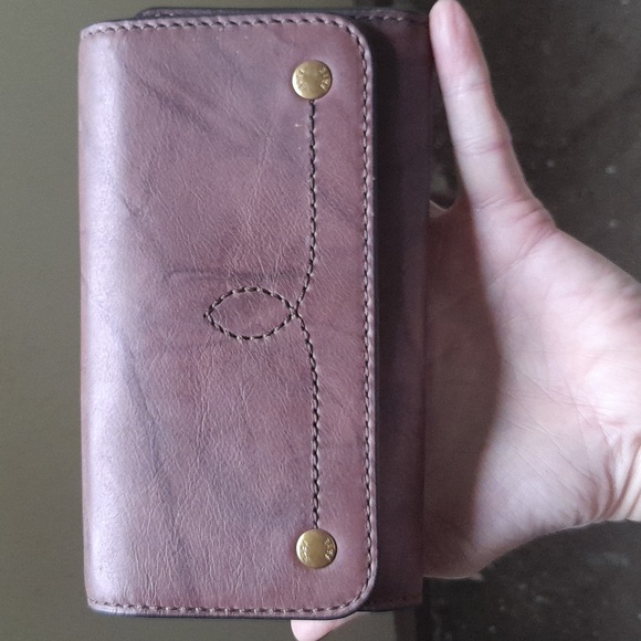 Frye cherry crossbody wallet euc lily